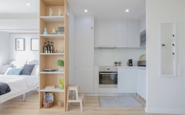 Liiiving | Bright Light Studio