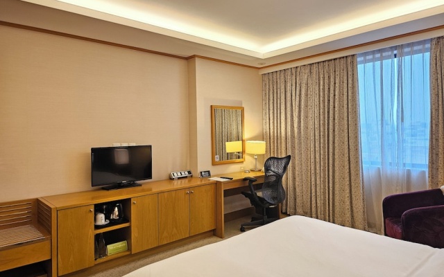 Hilton Garden Inn Hanoi – Guest Rooms – Hanoi