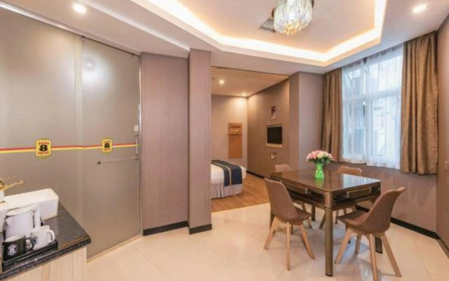 Comfort season hotel