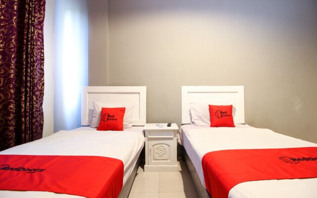 RedDoorz Plus near Jogja Expo Center