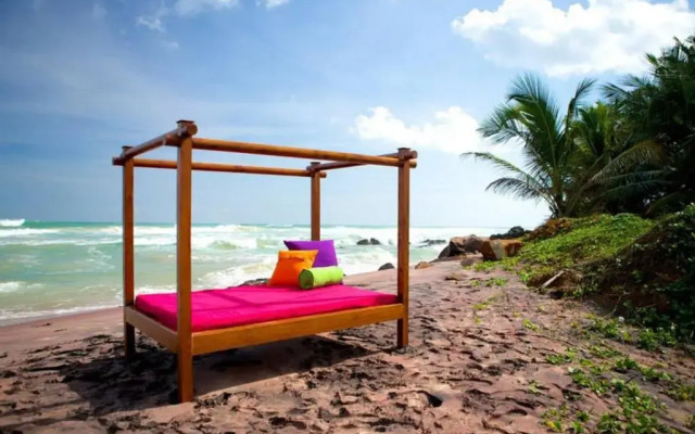UTMT Underneath the Mango Tree Beach & Spa