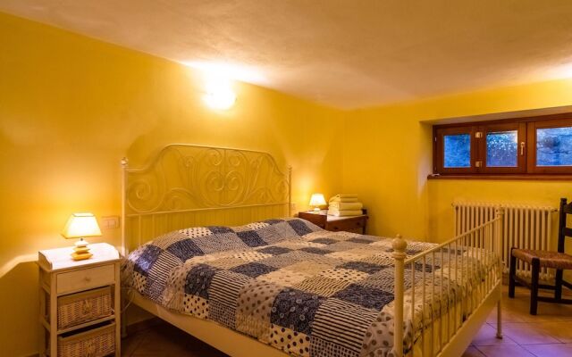 Villa With Private Pool and View of the Lake