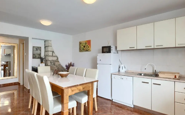 Holiday Home in Rovinjsko With a Pool