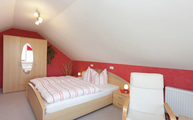 Detached Property With Large Garden in Bad Tabarz spa