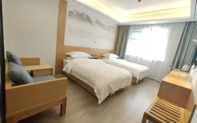 JiaGe Business Hotel