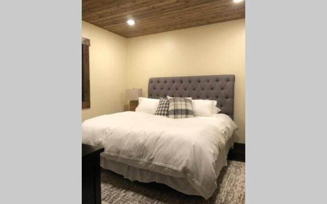 Yellowstone Crossing Lodge