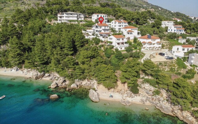 Amazing Home in Stanici With Wifi and 4 Bedrooms