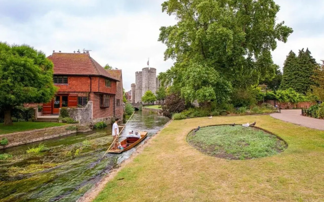 The Best Apartment in Canterbury