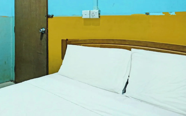 OYO 92327 Homestay Semarang Baru SyariahNearNagoya Hill Shopping Mall