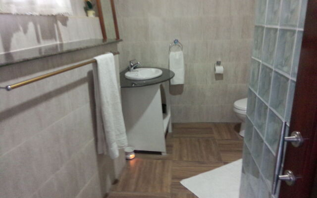 CHEZ LORNA 3 nights or plus