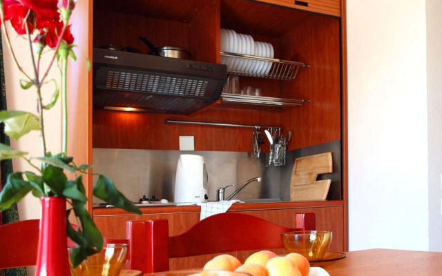 Caravel Apartment Hotel