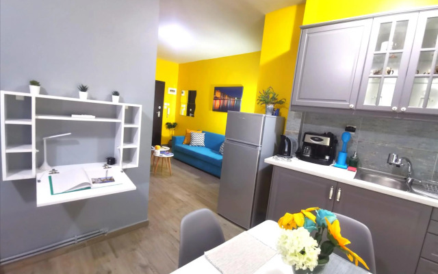 N&N's Luxurious Suite #WhiteTower