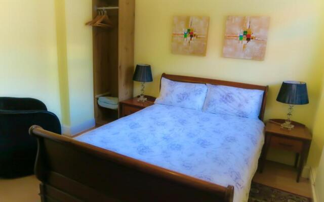 The Godalming Hotel