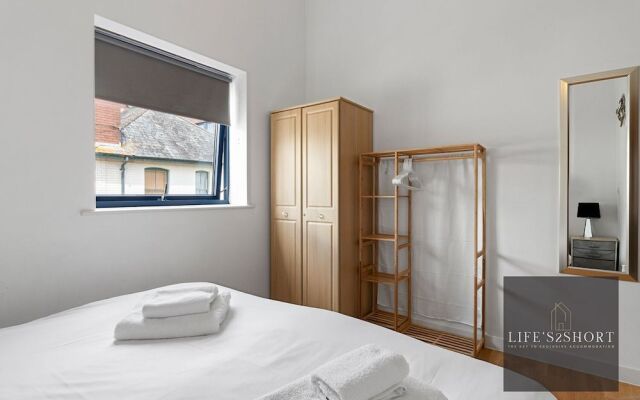 City Centre Spacious Apartment