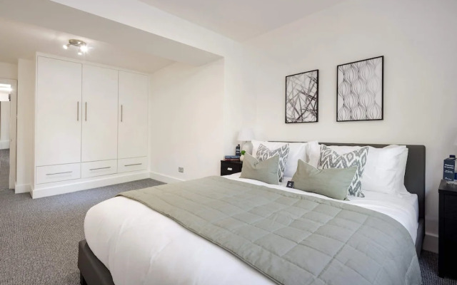 Modern Kensal Green Apartment