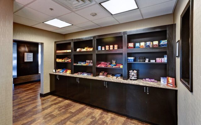 Holiday Inn Express & Suites Wichita Northwest by IHG