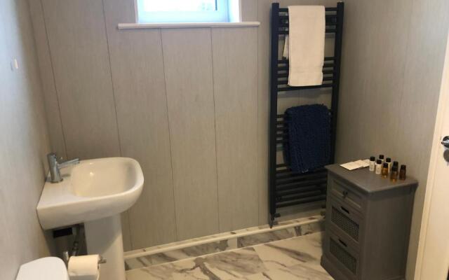 Ulverston South Lakes Spacious 3 Bed G/F Apartment