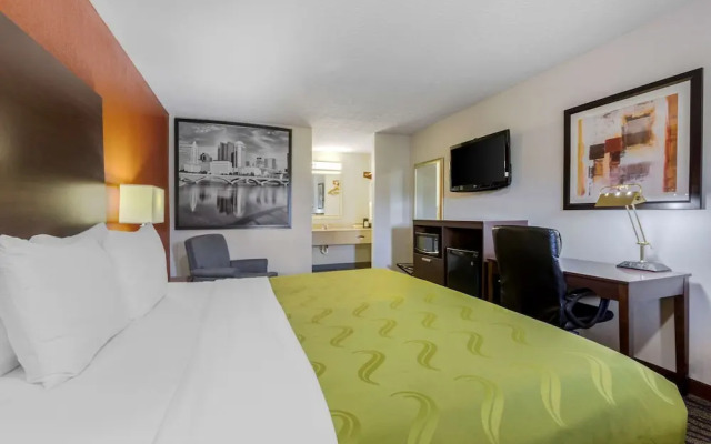 Super 8 Reynolds /East Columbus Area