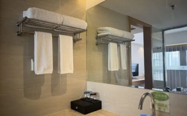 Yifan Hotel