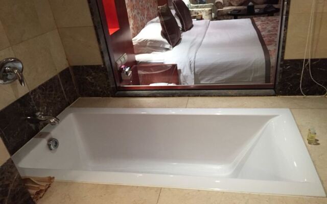 Iris Orchard All Suites Hotel (Tangshan Convention Center)
