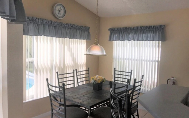 2593 Oneida Loop,