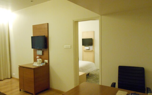 Lemon Tree Hotel Chinchwad Pune