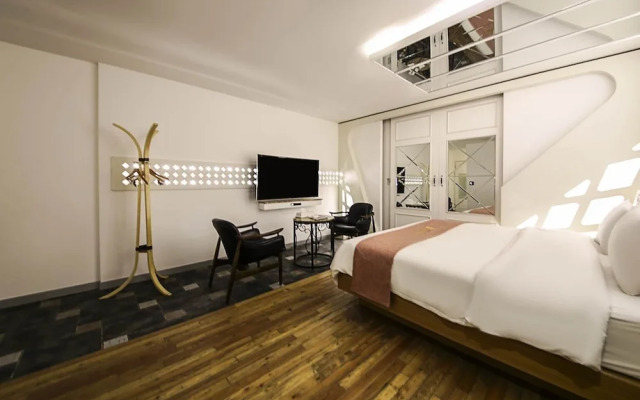 Dubai Hotel