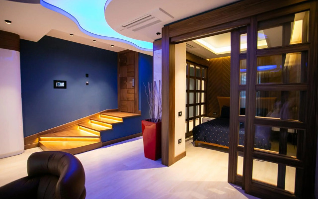 Lalila Blue Suites