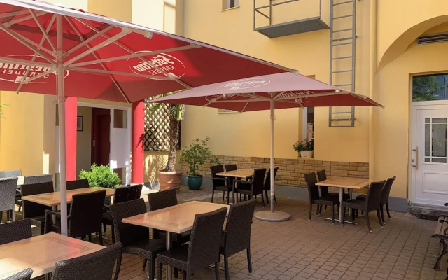 KRAL Suite Hotel & Serviced Apartment