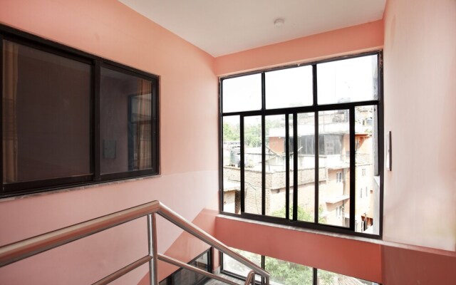 Oyo 419 Hotel Crossroads