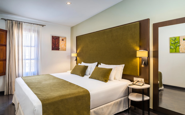 Occidental Pueblo Acantilado