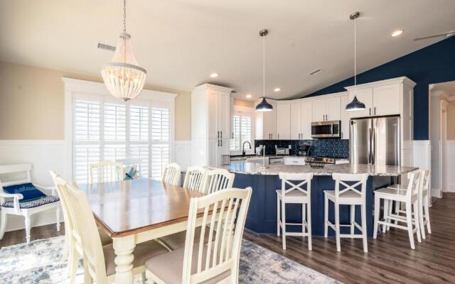 Long Call by Oak Island Accommodations