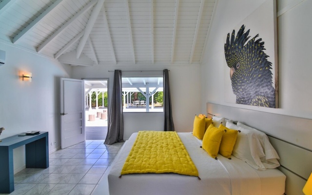 Exclusive Terres Basses Location, Heated Pool, Near Beach, Shops, Restos, AC, Free Wifi — фото 2
