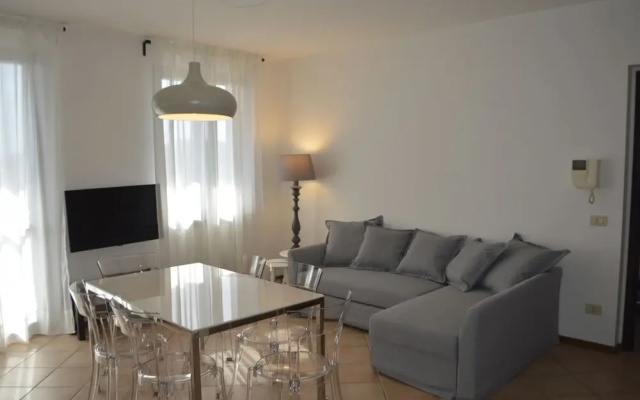 V12 Apartments - Trecate