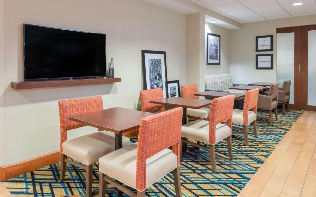 Hampton Inn Columbia