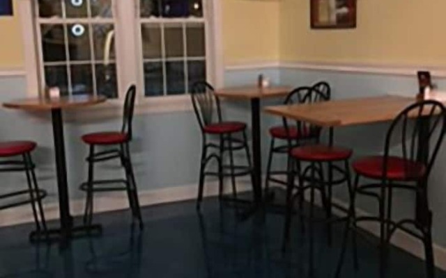 Lake Inn and Restaurant