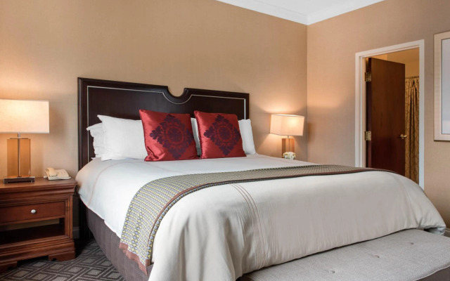 Omni Severin Hotel