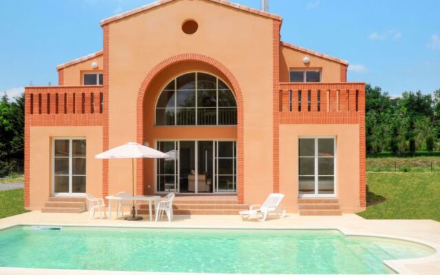 Domaine Royal Green (MZA101)