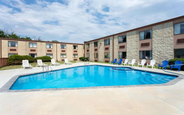 Days Inn Hillsborough