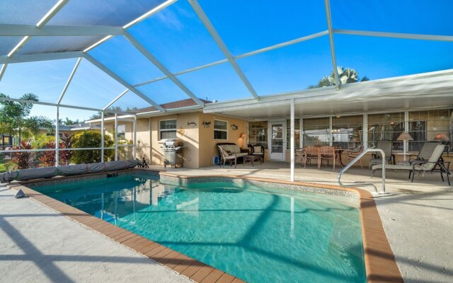 Lakeside House by Vacation Rental Pros