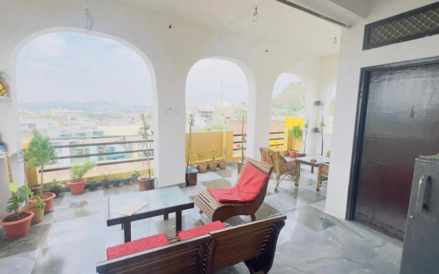 Suri Guest House