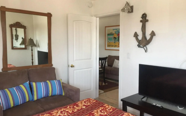 The Shores Inn and Beach Houses