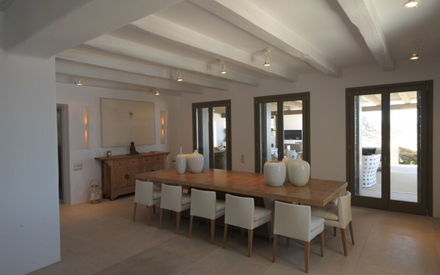 Etoile in Tourlos With 7 Bedrooms and 9 Bathrooms