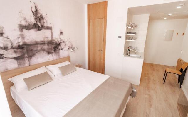 Plaza Mayor Suites & Apartments