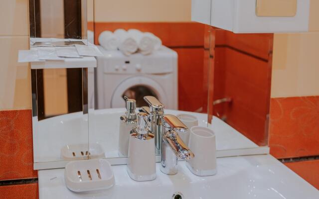 Золотой ключ на улице Авиаторов 42