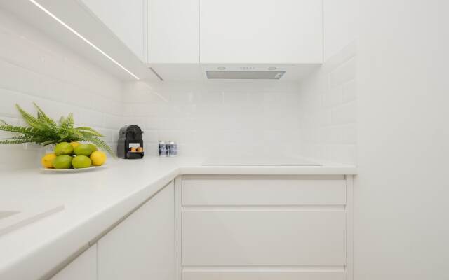Modern With Parking by Renters Prestige