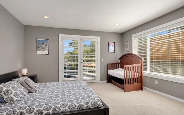 Seattle Vacation Home - The Olympics