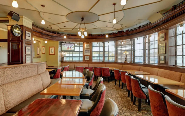 Strathcona Hotel