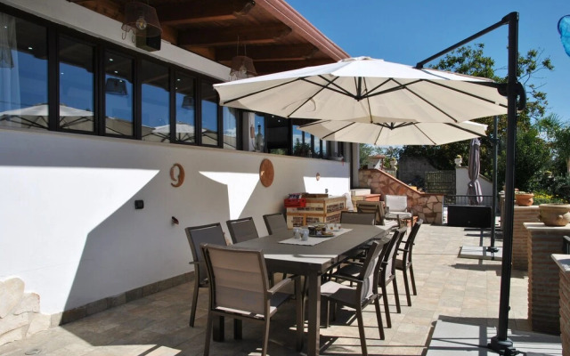 Villa Giselda With Private Pool and Outdoor Whirpool