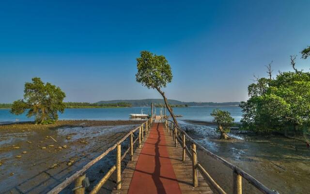 OYO 806 Hotel Safira River Front